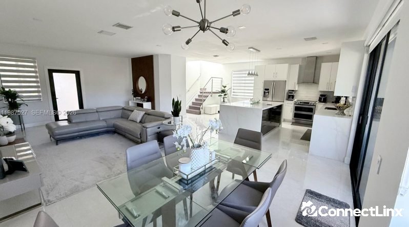 Photo 4 of 4 bed single family home in Weston