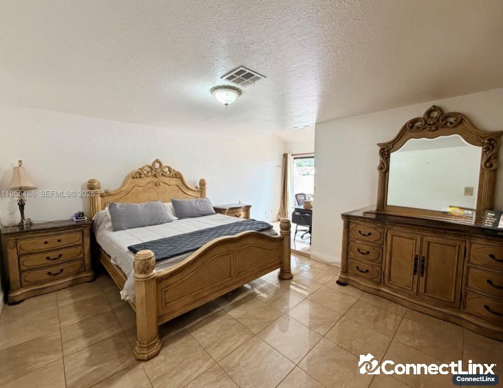 Photo 5 of 3 bed townhouse in Hollywood