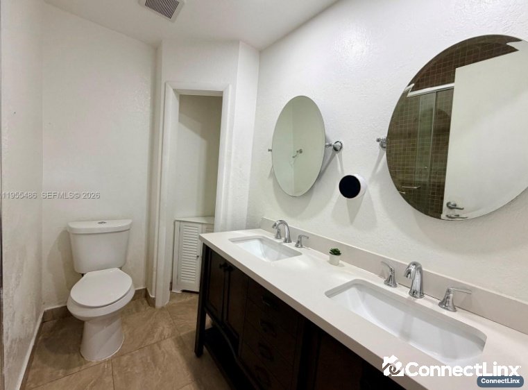 Photo 7 of 3 bed townhouse in Hollywood