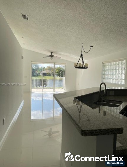 3 bed House in Weston