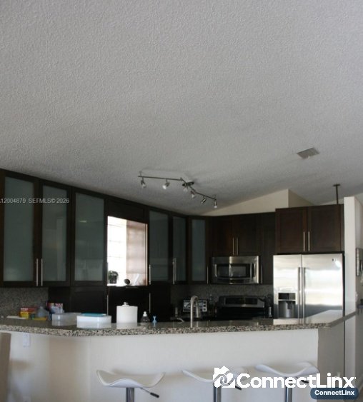Photo 7 of 3 bed single family home in Weston