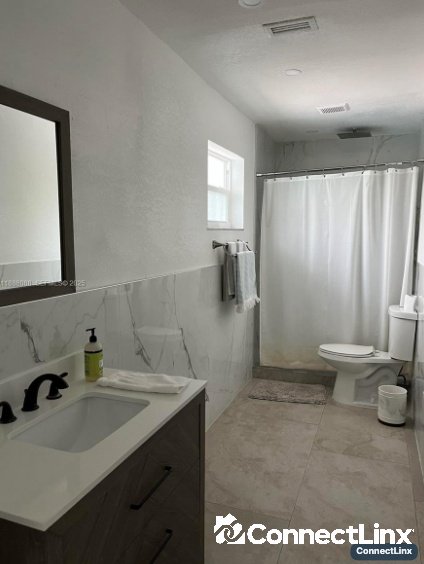 Photo 3 of 4 bed single family home in Southwest Ranches