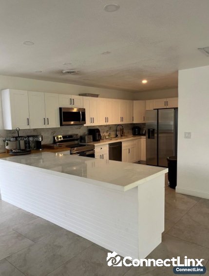 Photo 4 of 4 bed single family home in Southwest Ranches