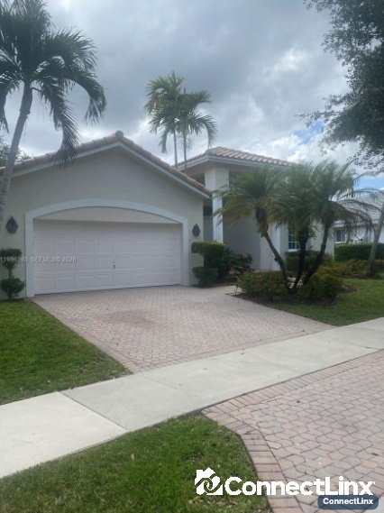 Photo 7 of 5 bed single family home in Weston