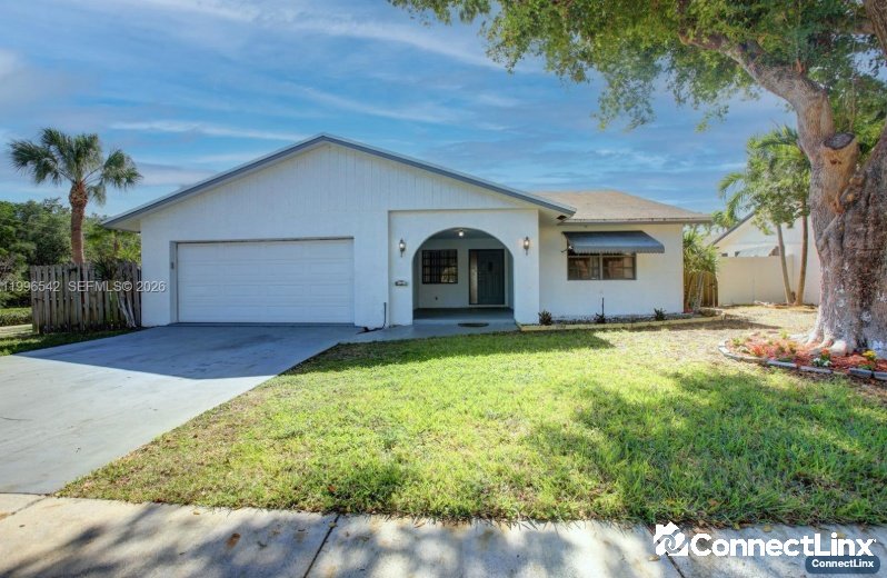 4 bed House in Dania Beach