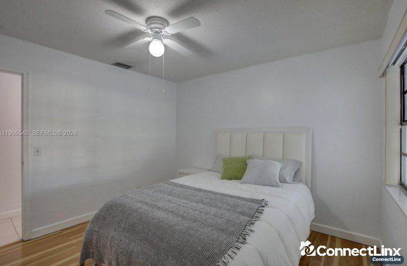 Photo 2 of 4 bed single family home in Dania Beach