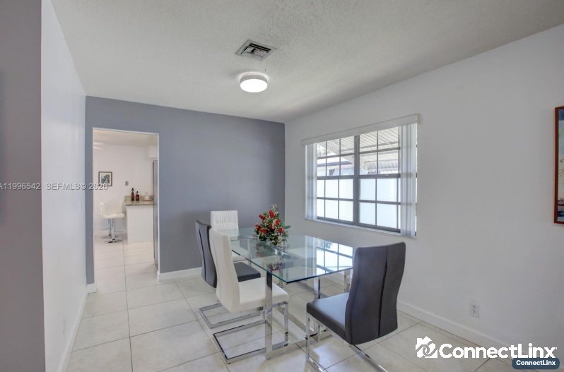 Photo 6 of 4 bed single family home in Dania Beach