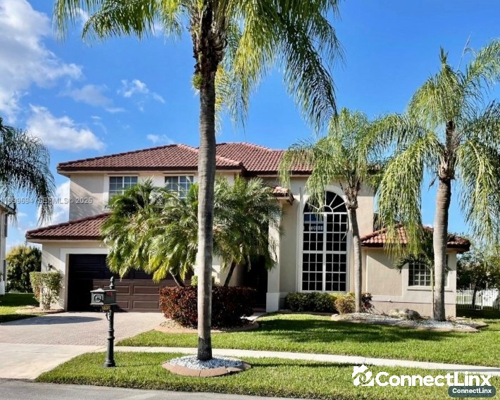 4 Bed Single Family Home in Miramar
