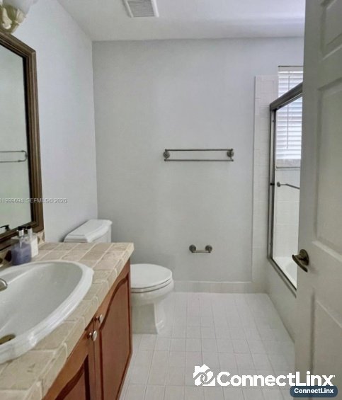 Photo 2 of 4 bed single family home in Miramar