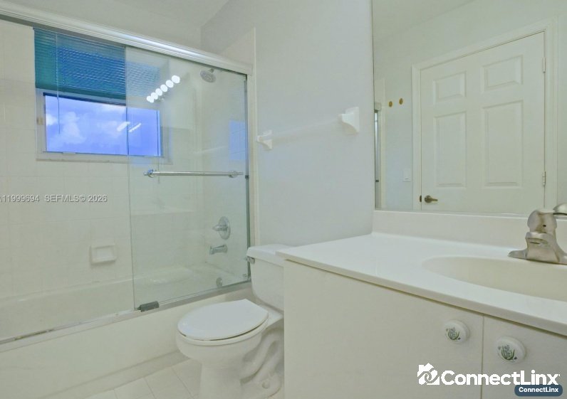 Photo 4 of 4 bed single family home in Miramar