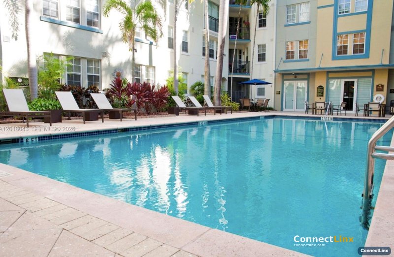 Photo 2 of 1 bed condo in Fort Lauderdale