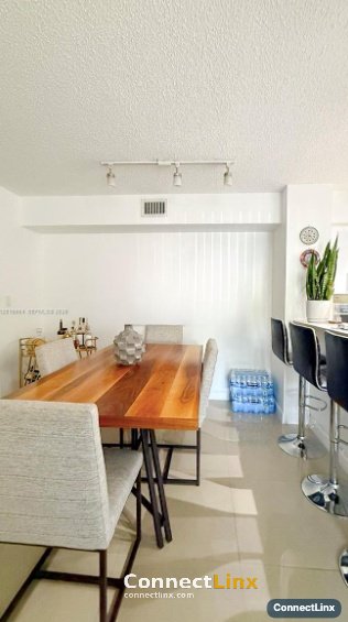 Photo 4 of apartment in Hollywood