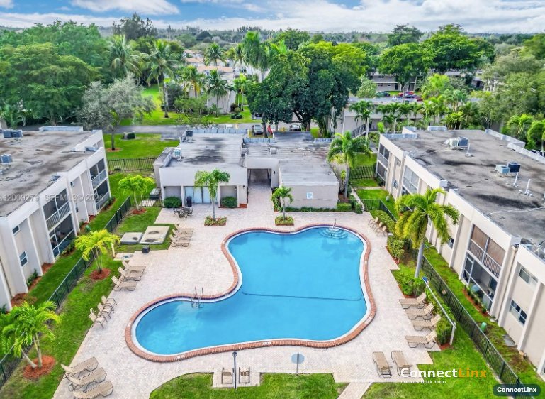 Photo 7 of 2 bed condo in Davie
