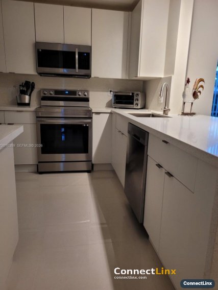 2 bed Condo in Davie