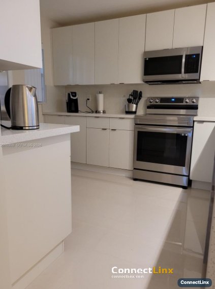 Photo 2 of 2 bed condo in Davie