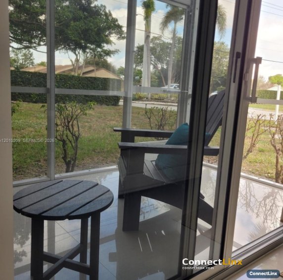 Photo 8 of 2 bed condo in Davie