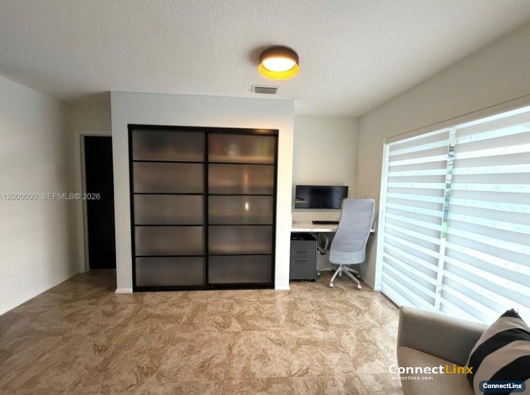 Photo 3 of 3 bed single family home in Cooper City