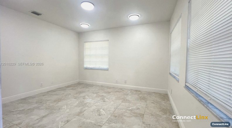 Photo 3 of 2 bed townhouse in Hollywood