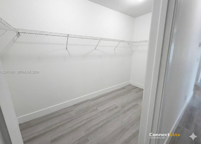 Photo 3 of 1 bed condo in Pembroke Pines