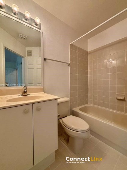 Photo 2 of 3 bed condo in Miramar