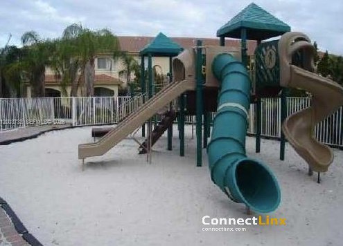 Photo 6 of 3 bed condo in Miramar