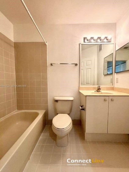 Photo 7 of 3 bed condo in Miramar