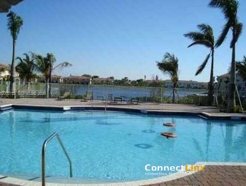 Photo 8 of 3 bed condo in Miramar