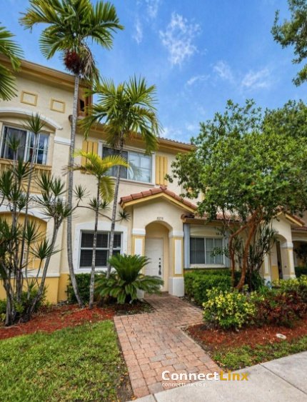 3 Bed Condo in Miramar