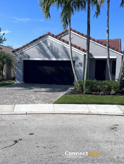 3 Bed House in Weston