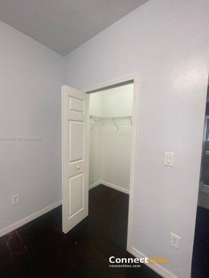 Photo 2 of 3 bed condo in Pembroke Pines