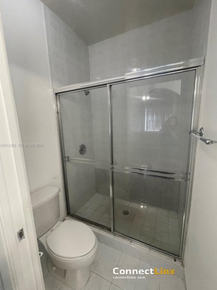 Photo 5 of 3 bed condo in Pembroke Pines