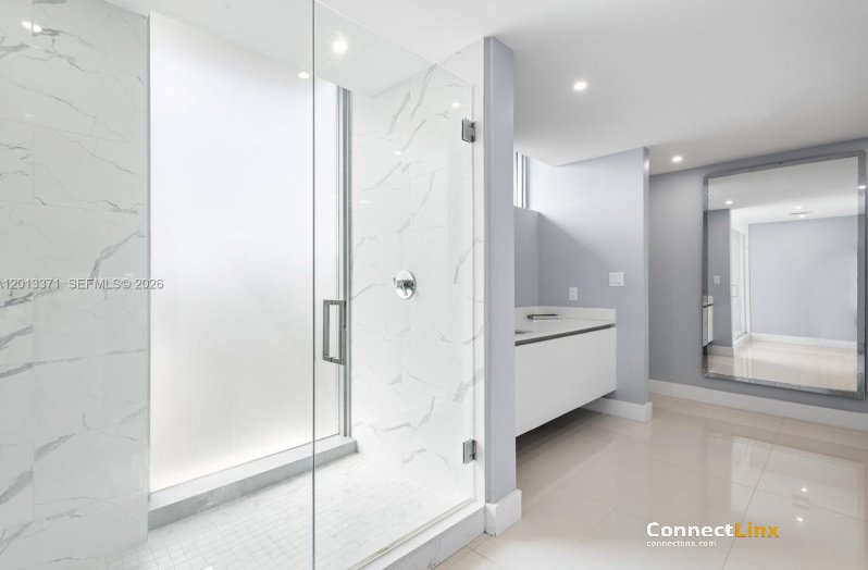 Photo 3 of 3 bed condo in Fort Lauderdale