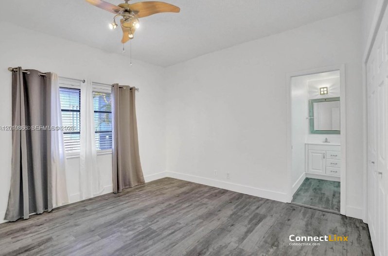 Photo 5 of 4 bed single family home in Weston