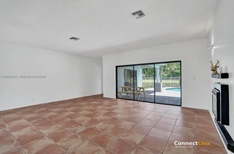 Photo 7 of 4 bed single family home in Weston