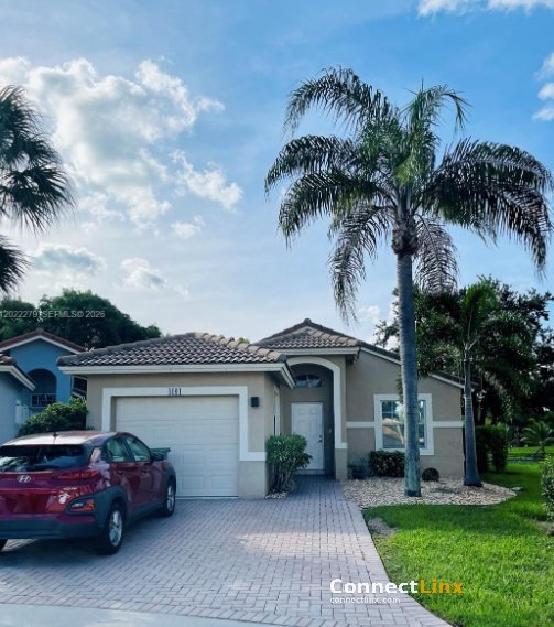 3 Bed House in Weston