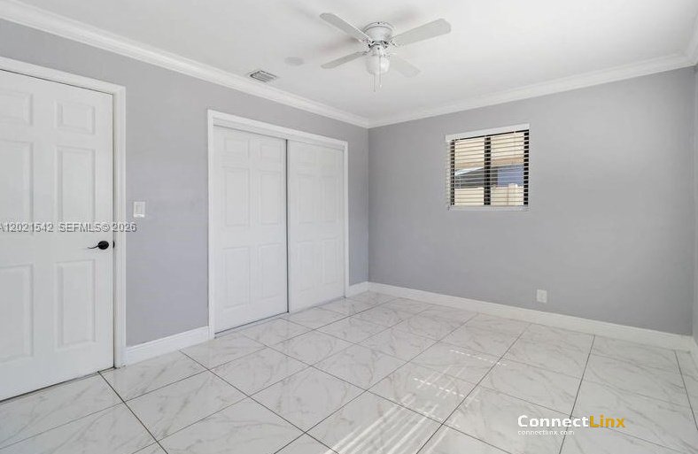 Photo 3 of 3 bed single family home in Plantation