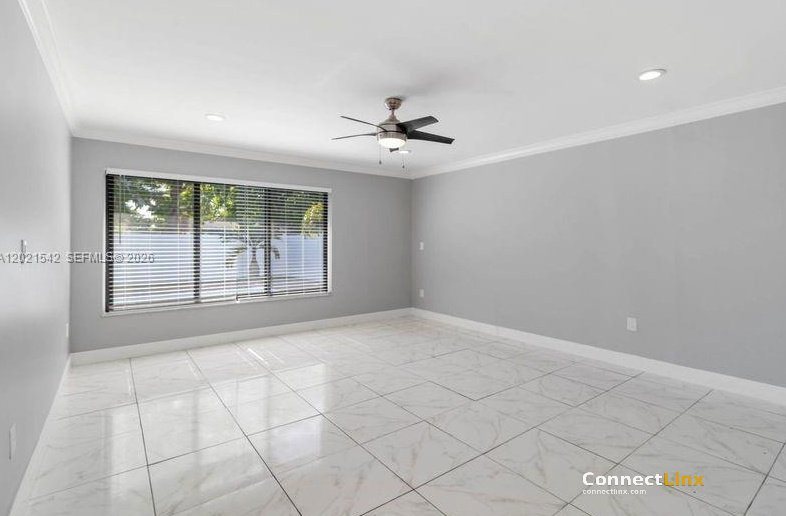 Photo 4 of 3 bed single family home in Plantation