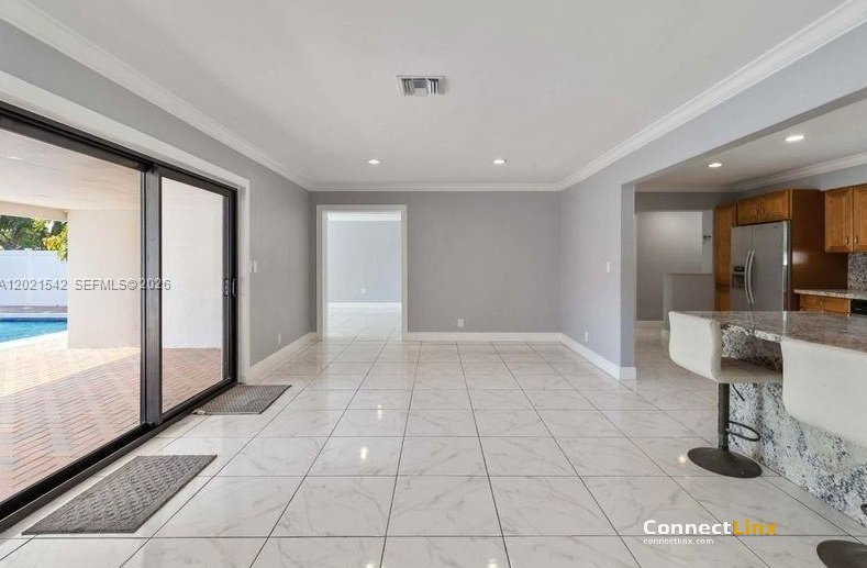 Photo 6 of 3 bed single family home in Plantation