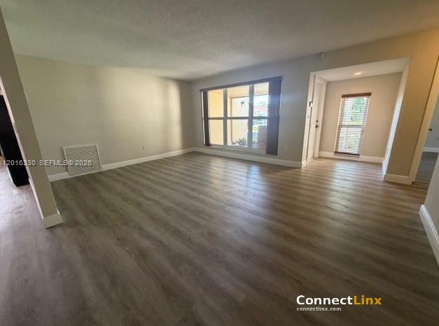 Photo 3 of 4 bed single family home in Plantation