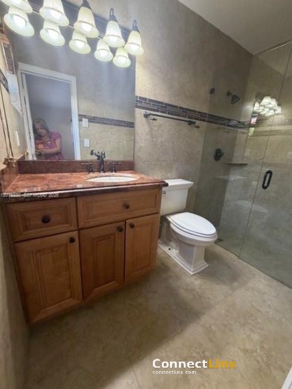 Photo 6 of 4 bed single family home in Plantation