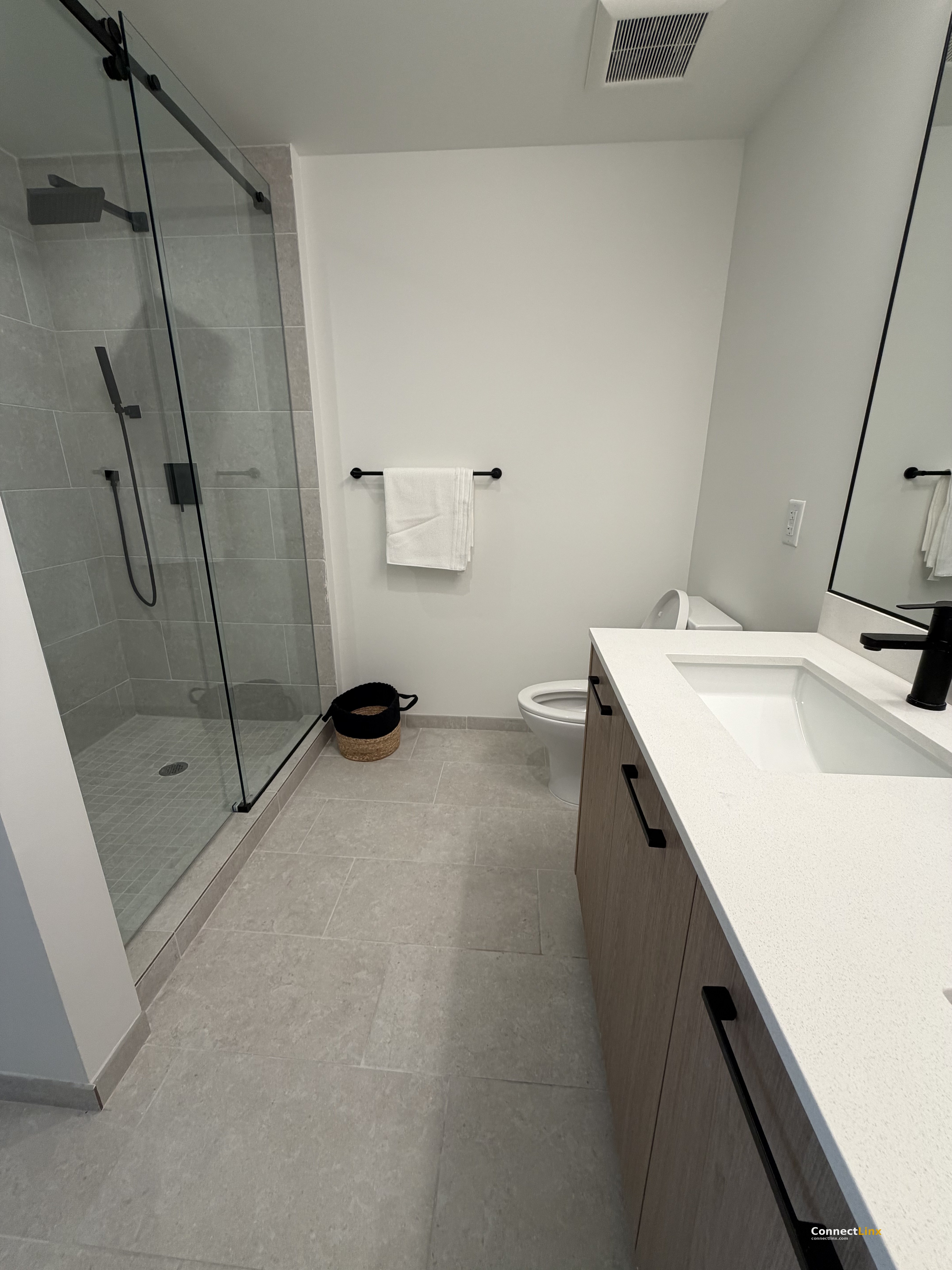 Photo 4 of 1 bed apartment in Hialeah