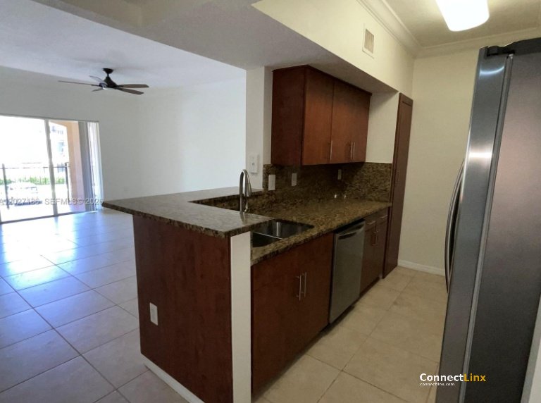 Photo 7 of 3 bed condo in Pembroke Pines
