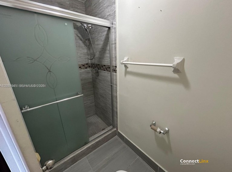 Photo 6 of 3 bed townhouse in Davie