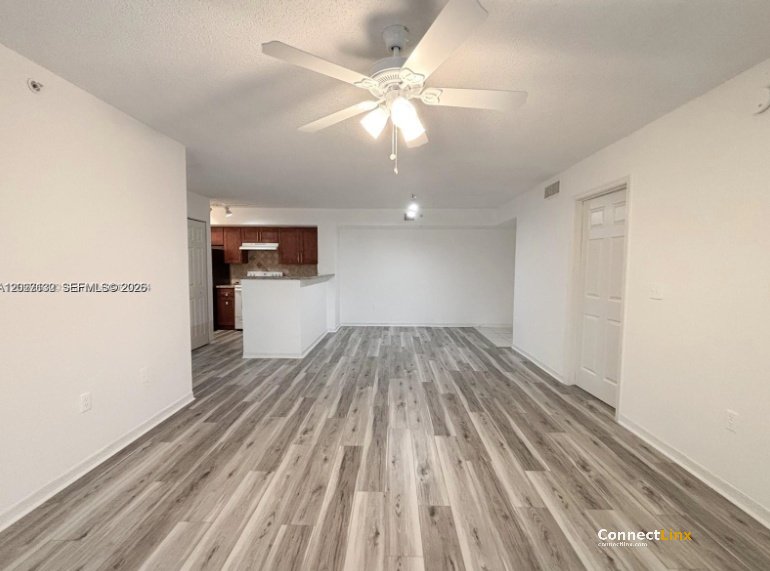 Photo 3 of 3 bed condo in Pembroke Pines