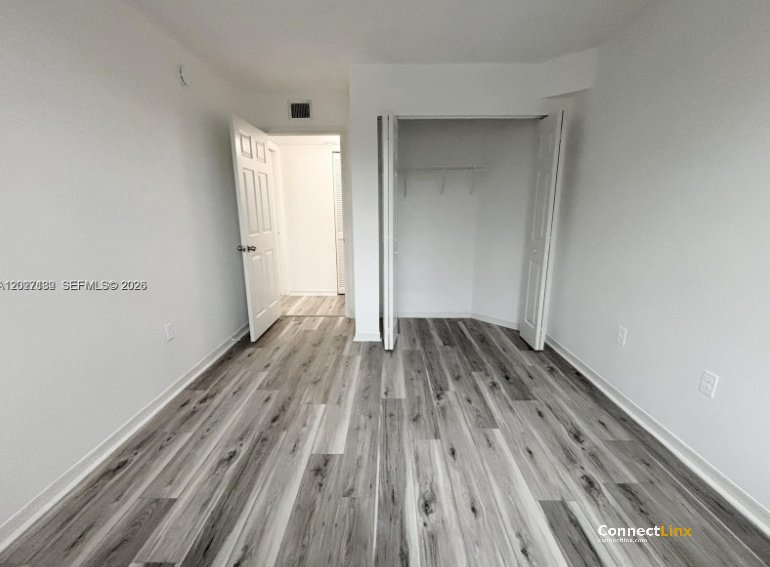 Photo 5 of 3 bed condo in Pembroke Pines