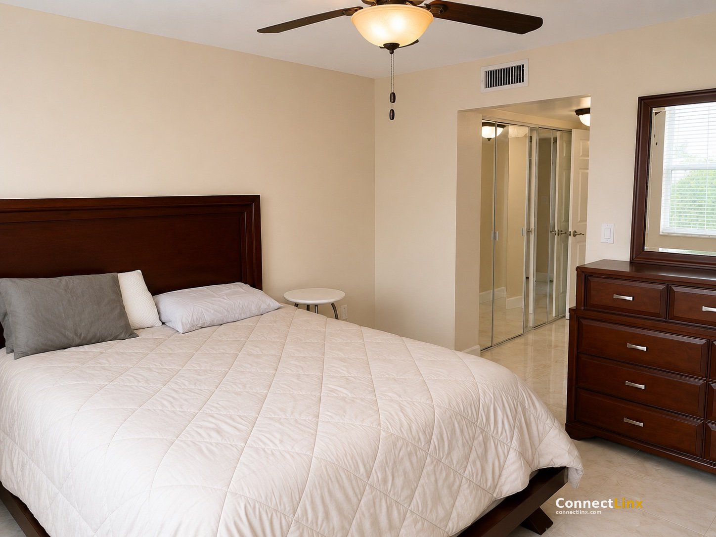 Photo 8 of condo in Davie