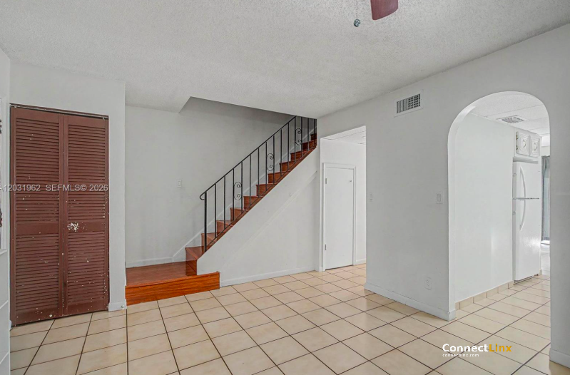 Photo 6 of 3 bed townhouse in Davie