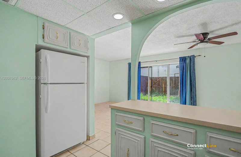 Photo 8 of 3 bed townhouse in Davie