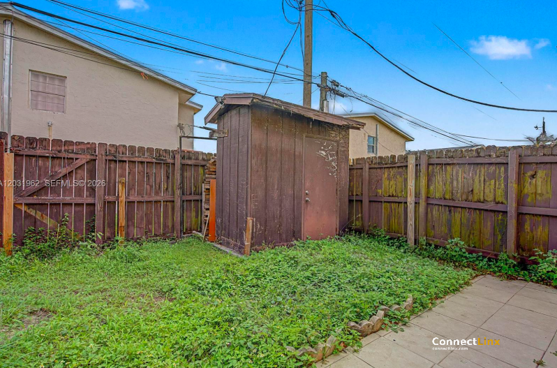 Photo 7 of 3 bed townhouse in Davie