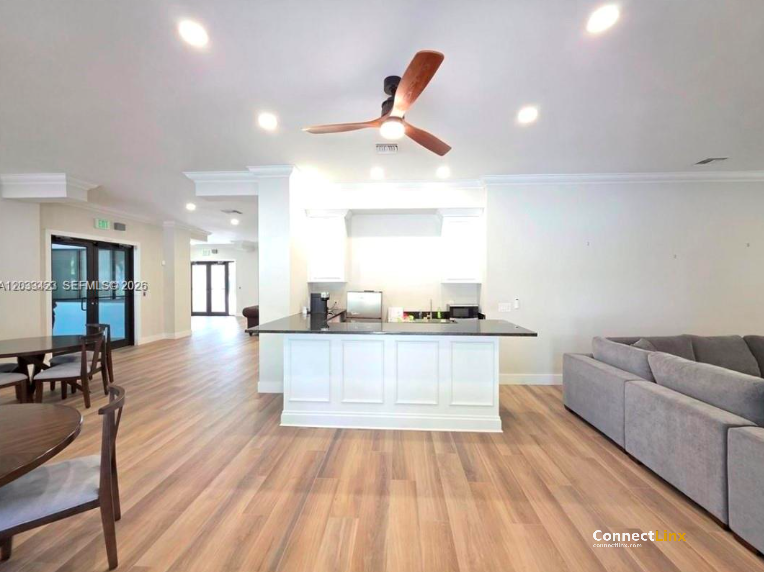 Photo 4 of apartment in Davie